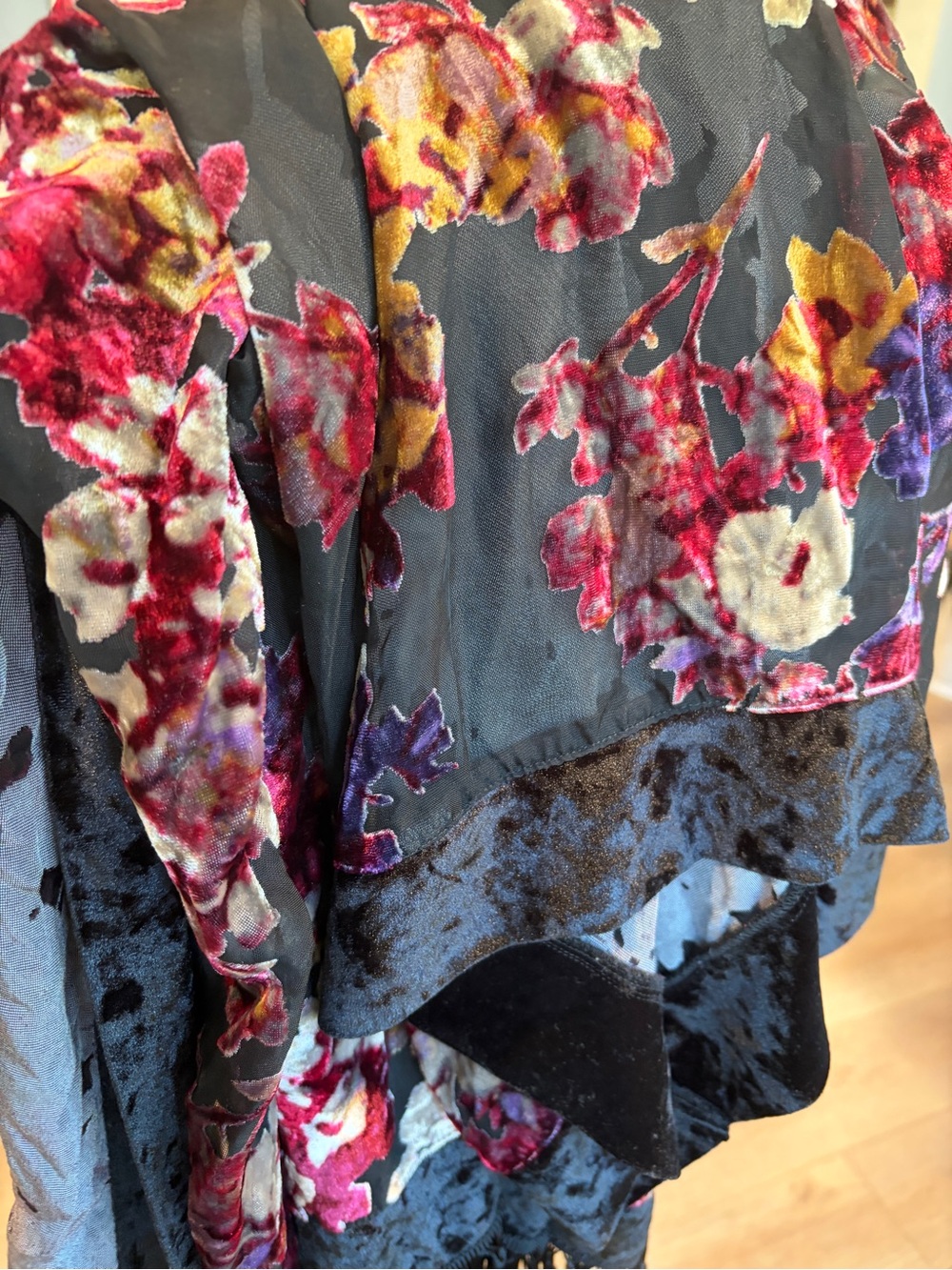 Cacique Floral Burnout Velvet Fringe Kimono Duster Black Burgundy Plus 18/20 - Picture 8 of 9